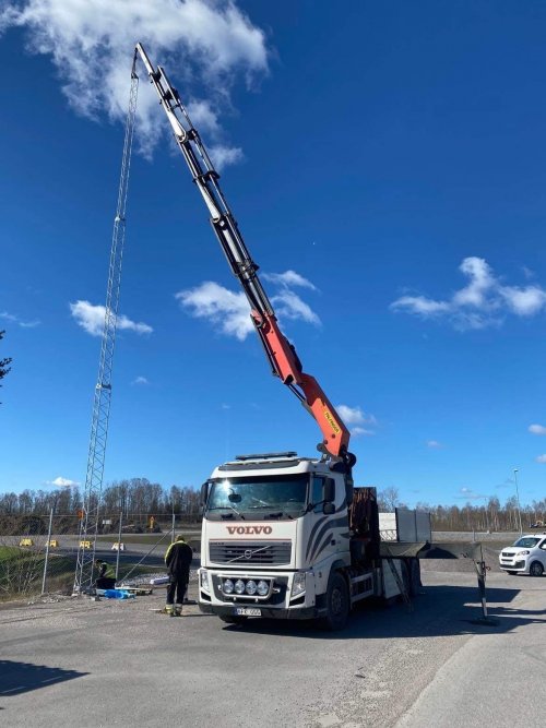 Vi erbjuder lyft och transport med kranbil i Norrköping.