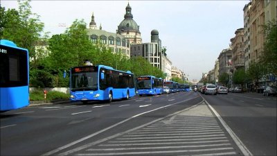 /buses-budapest.jpg