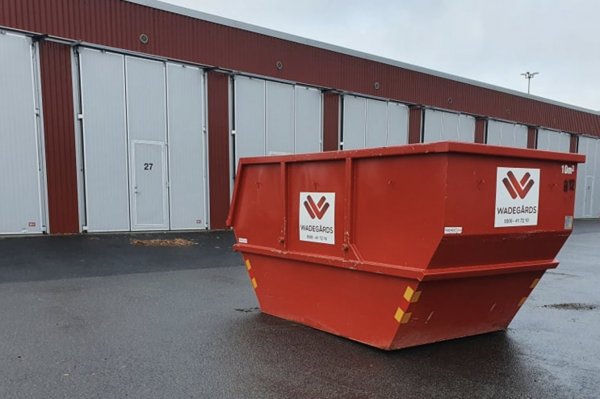 Luftdumperbehållare är vår vanligaste typ av container i Skaraborg.