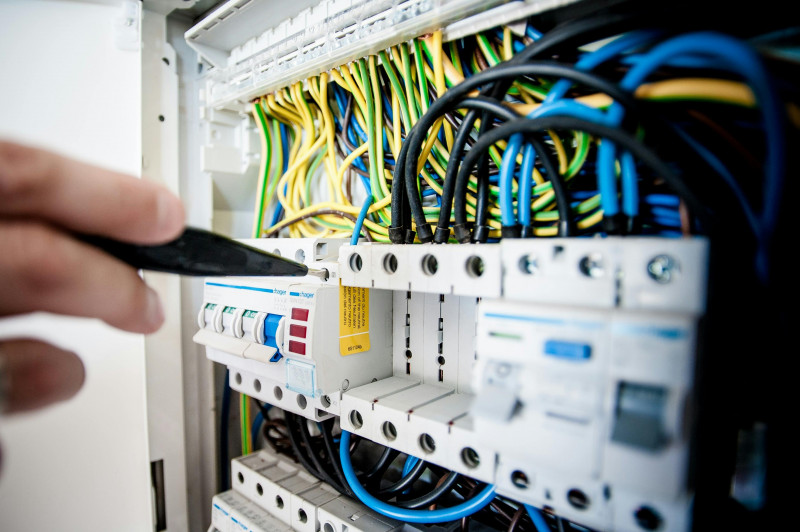 Elinstallationer utförda av certifierade elektriker i Dalarna för hem och företag