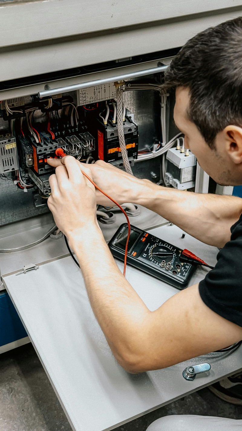 Elinstallationer i Ludvika - professionell elektriker för privatpersoner och företag