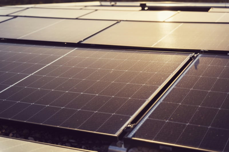 Elinstallationer i Falun - professionella elektriker för laddbox, solceller och eltjänster.