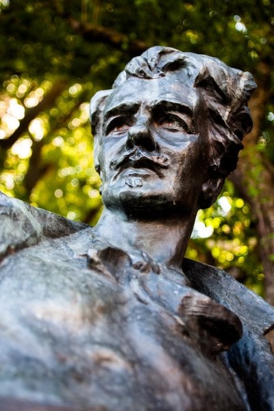 skulptur-august.jpg