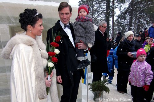 Bröllop i iskyrkan Wilhelmina Winter Weekend
