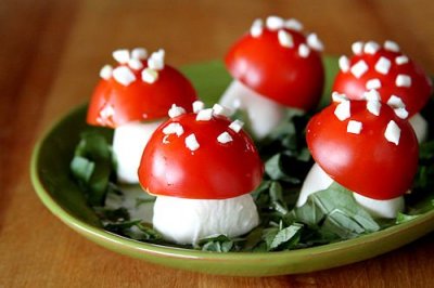 Fresh Tomato Mushroom Salad