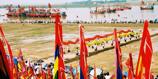Hải Dương Nhiều nét mới trong Lễ hội mùa xuân Côn Sơn-Kiếp Bạc 2015