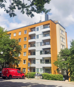Referens BRF Arkitekten, Solna Stockholm. Stambyte, fasadrenovering, omläggning av tak,fönsterbyte, m m.