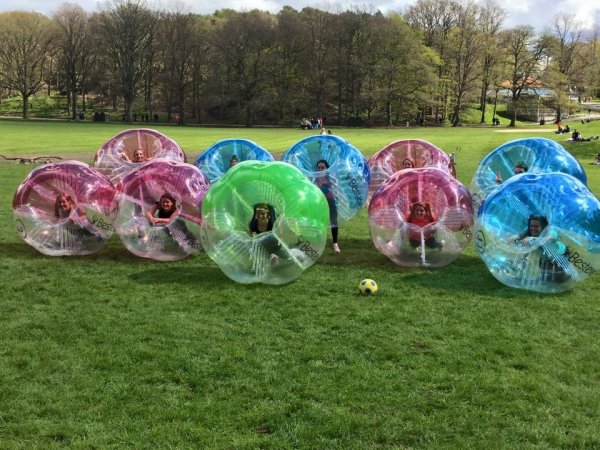 Bubble football lag
