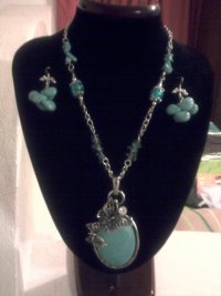 turquoise-necklace-with-matching-earrings.jpg