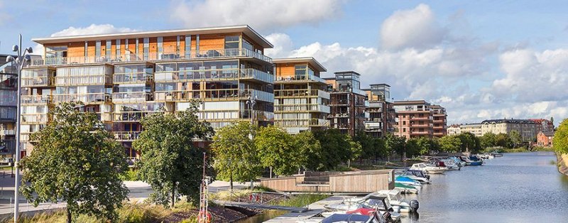 Våra mäklare i Karlstad hjälper dig köpa och sälja bostad i Karlstad.