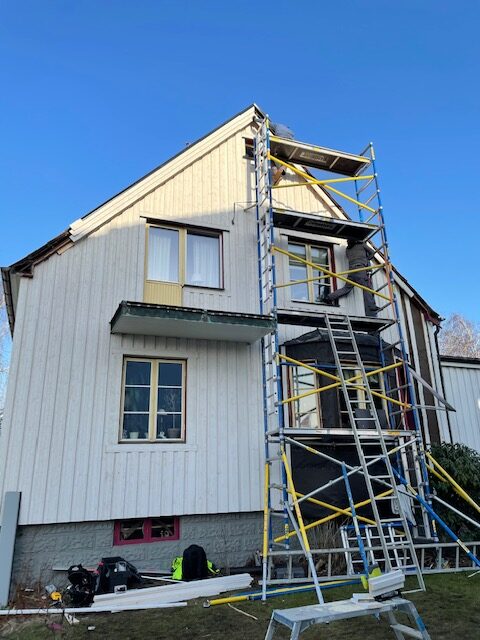 Vårt måleri i Göteborg erbjuder fasadmålning.