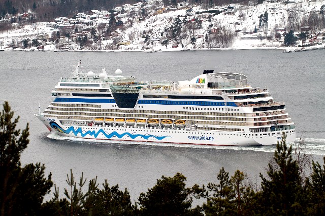 Aida Stella in Oslo Fjord