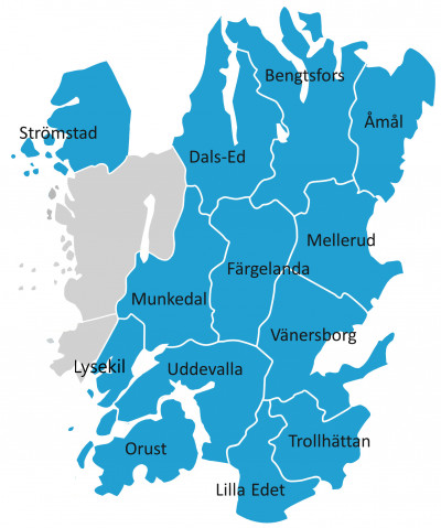 Karta över det geografiska området för verksamheten, med gällande kommuner namngivna. Kommunerna är: Bengtsfors, Dals-Ed, Lilla Edet, Lysekil, Mellerud, Munkedal, Orust, Uddevalla, Vänersborg, Färgelanda, Strömstad, Trollhättan och Åmål.