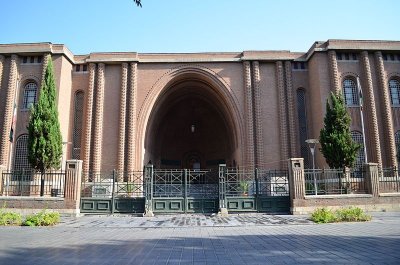 /800px-national_meusem_darafsh_6_1.jpg