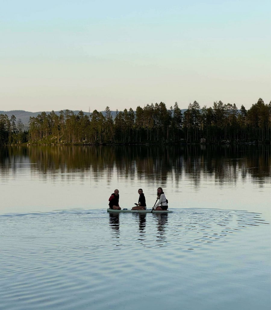 brygga kvällssol vid rtötvikens camping