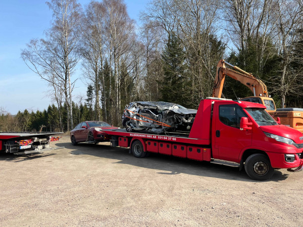 Bilskrot i Kungälv där processen görs enkel från start