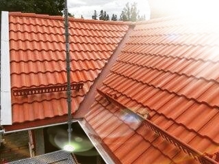 Takomläggning med våra takläggare i Gävle. 