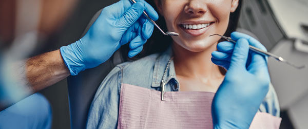 undersökning hos tandläkare