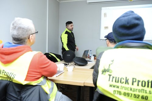 Bli en truckproffs genom vår truckutbildning i Arboga.